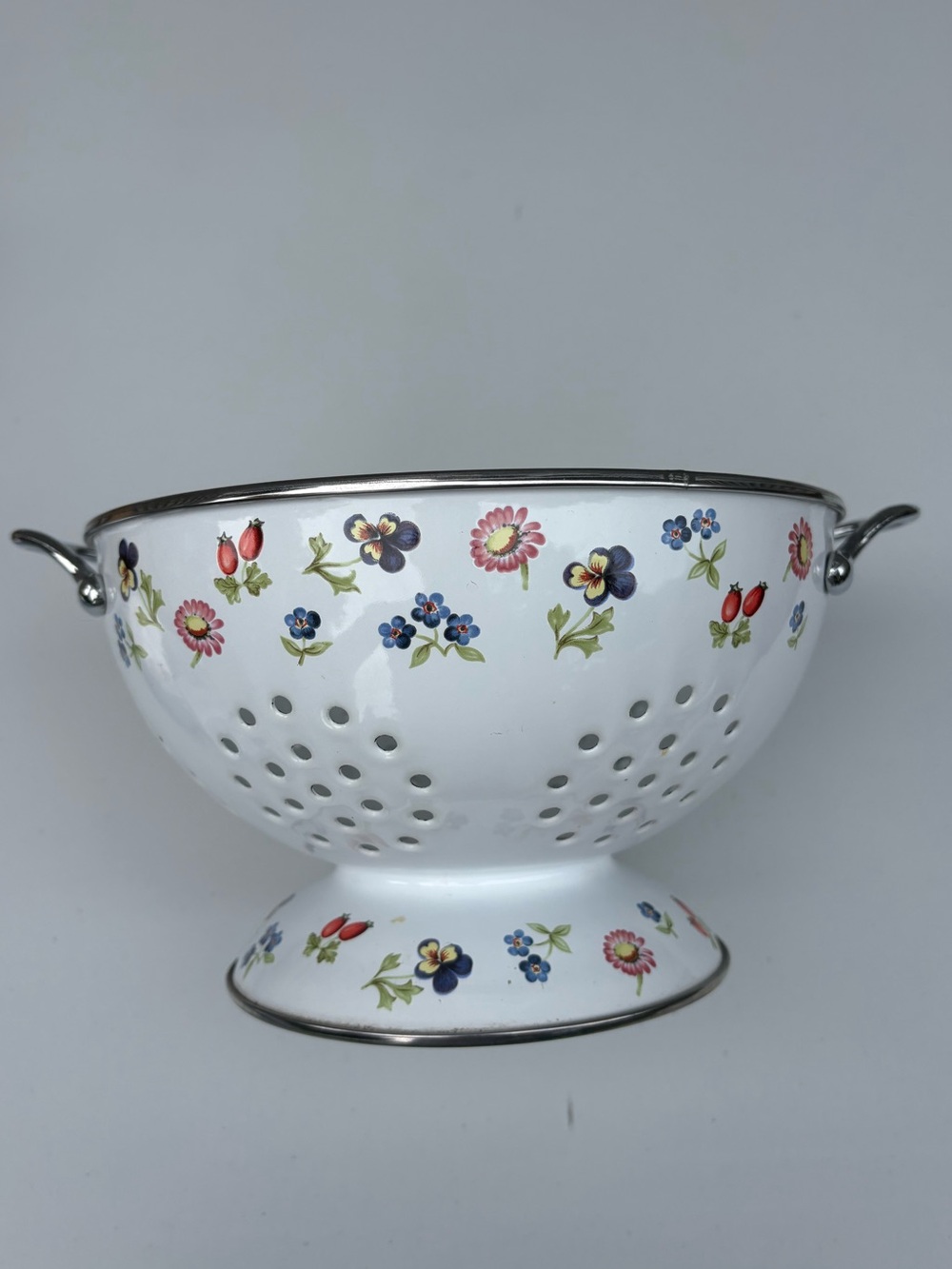 Villeroy and Boch Petite Fleur Enamel Colander
